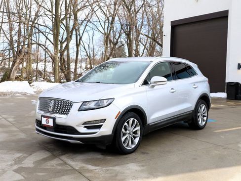 Used 2019 Lincoln MKC Select w/ Select Plus Package image 3