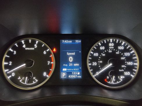 Used 2024 Nissan Sentra S FWD image 23