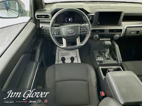 Used 2025 Toyota 4Runner SR5 image 18