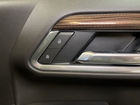 Used 2025 Chevrolet Silverado 2500 LT w/ Convenience Package image 63