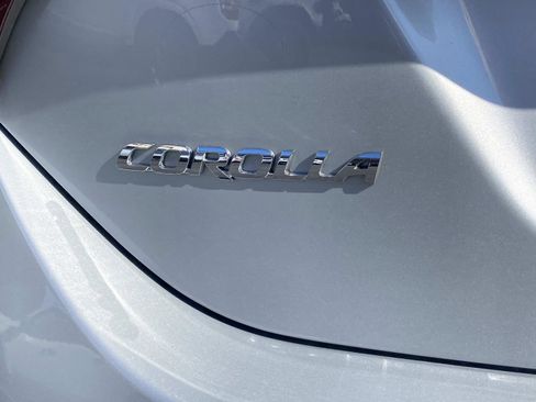 Used 2019 Toyota Corolla L image 5