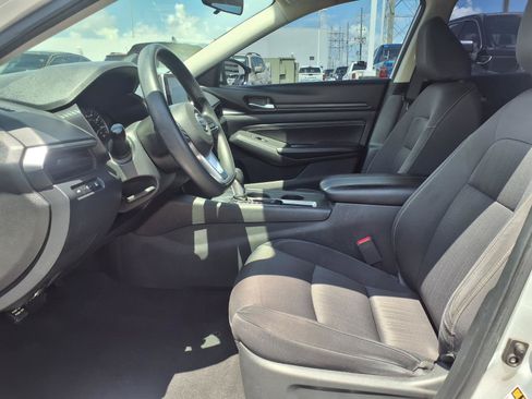 Used 2020 Nissan Altima 2.5 S FWD image 11