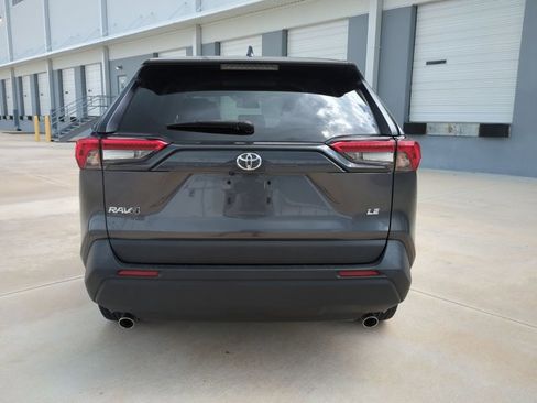Used 2024 Toyota RAV4 LE FWD image 7