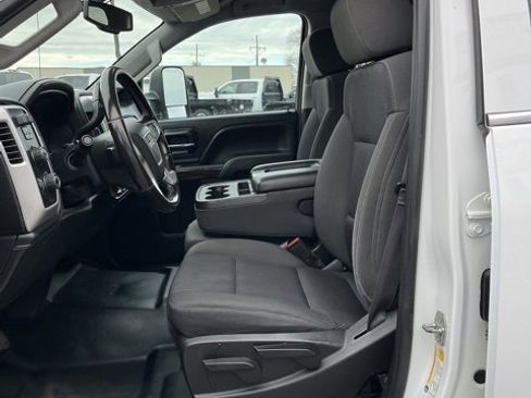Used 2015 GMC Sierra 2500 SLE image 29