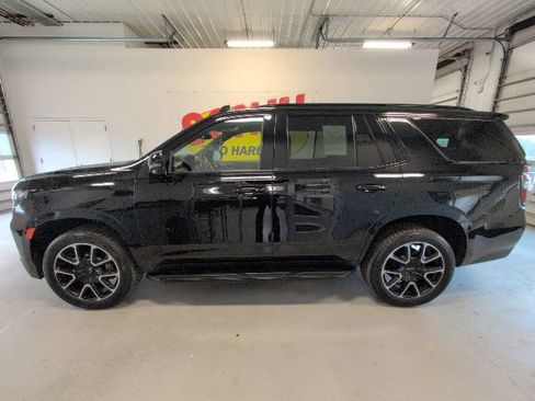 Used 2022 Chevrolet Tahoe RST w/ Luxury Package AWD/4WD image 2
