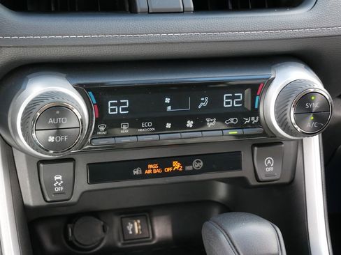 Certified 2025 Toyota RAV4 XLE AWD/4WD image 18