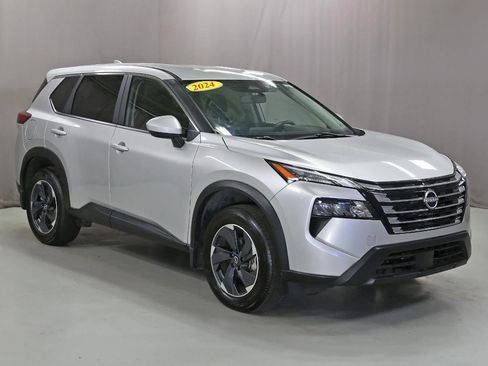 Certified 2024 Nissan Rogue SV image 1