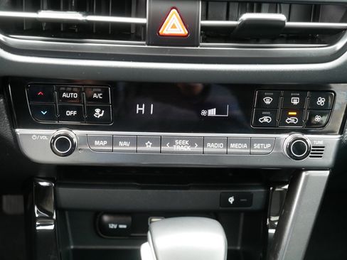 Used 2024 Kia Seltos EX AWD/4WD image 23