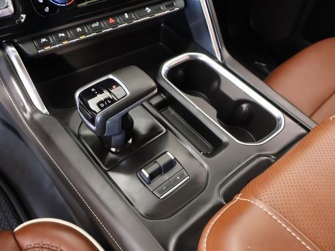 Used 2026 GMC Sierra 1500 Denali Ultimate image 9