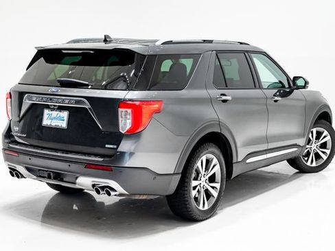 Used 2020 Ford Explorer Platinum w/ Premium Technology Package AWD/4WD image 37