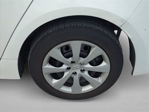 Used 2024 Toyota Corolla LE FWD image 6