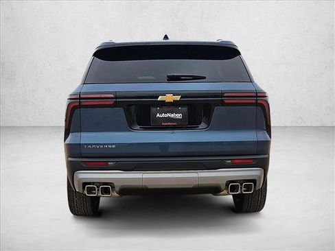 New 2026 Chevrolet Traverse LT w/ Sun and Wheel Package image 8