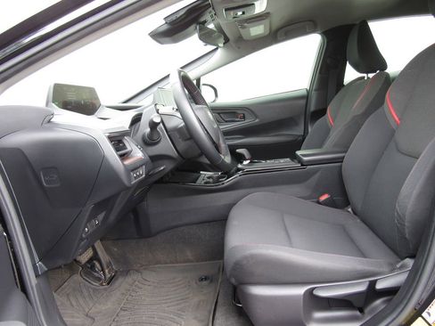 Used 2023 Toyota Prius Prime FWD image 11