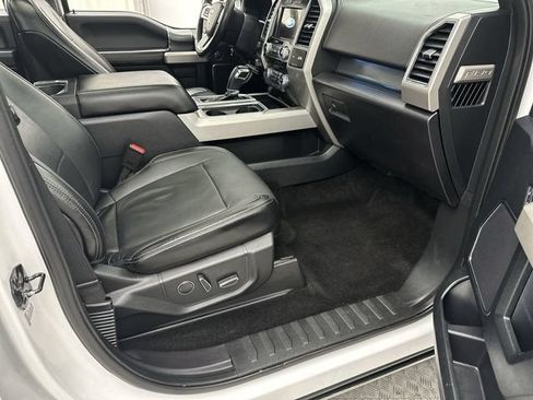 Used 2017 Ford F150 Lariat w/ Equipment Group 502A Luxury AWD/4WD image 25
