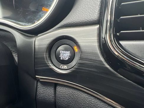 Used 2019 Jeep Grand Cherokee Limited X AWD/4WD image 32