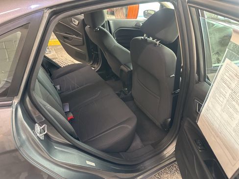 Used 2014 Ford Fiesta SE image 6