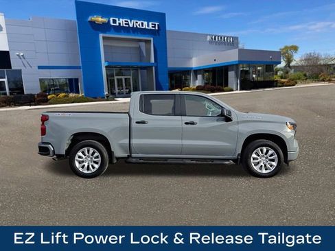 Used 2024 Chevrolet Silverado 1500 Custom image 10