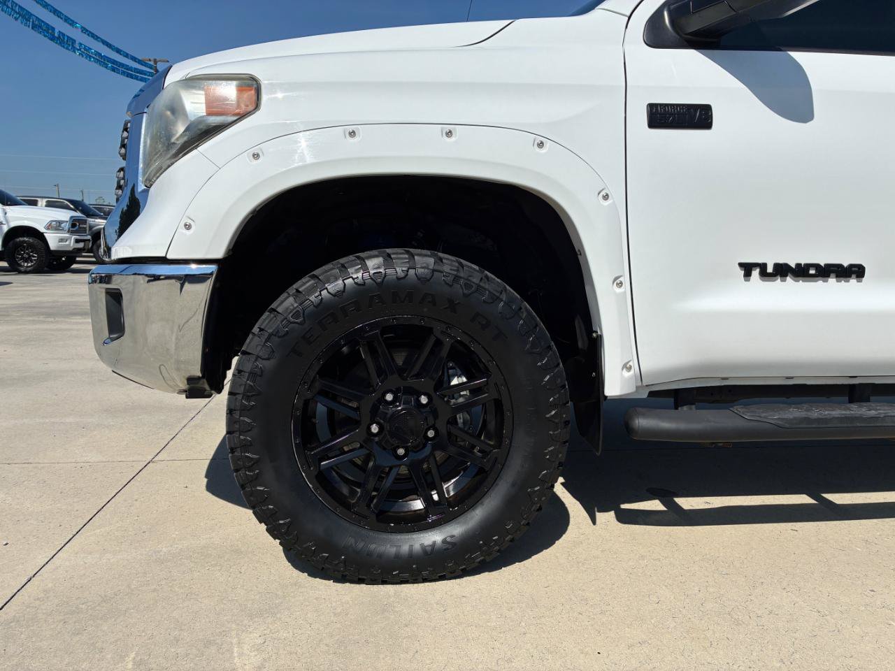 Used 2019 Toyota Tundra SR5 w/ SR5 Upgrade Package AWD/4WD image 7