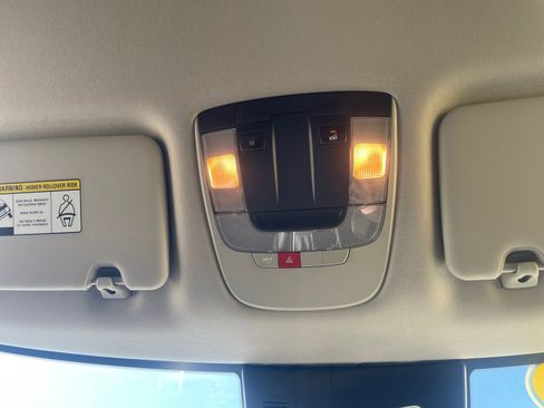 Used 2025 Kia Sportage EX image 26