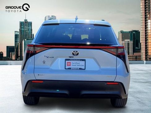 Used 2024 Toyota bZ4X XLE w/ Weather Package image 5