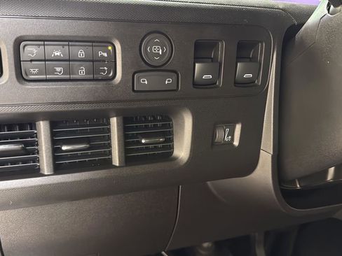 Used 2023 Chevrolet Brightdrop 600 w/ Active Safety Package 2 AWD/4WD image 23