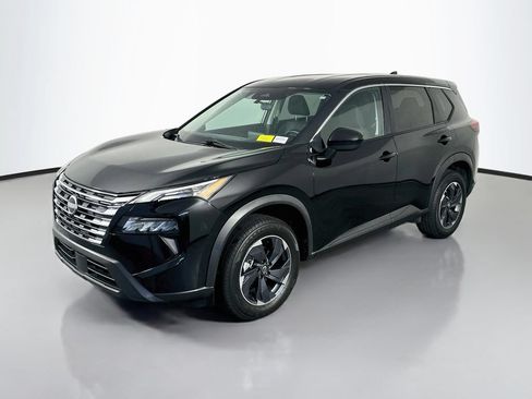 Used 2024 Nissan Rogue SV FWD image 3
