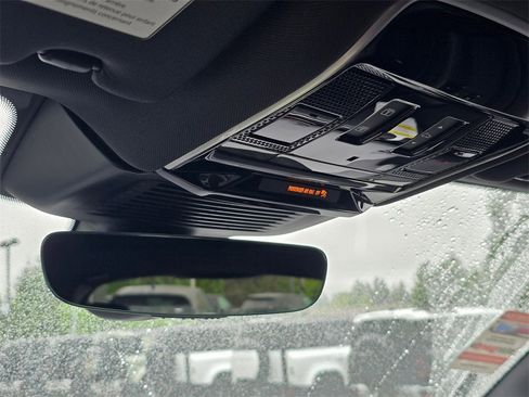 New 2025 Land Rover Range Rover Sport Dynamic SE image 17