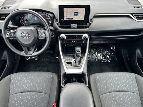 Certified 2025 Toyota RAV4 XLE AWD/4WD image 17