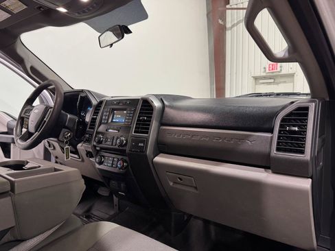 Used 2018 Ford F250 XL w/ Power Equipment Group AWD/4WD image 11
