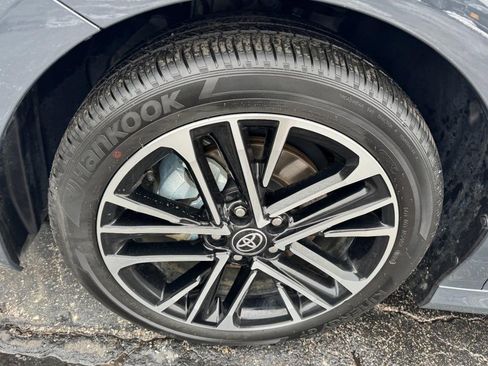 Used 2025 Toyota Camry XLE image 7