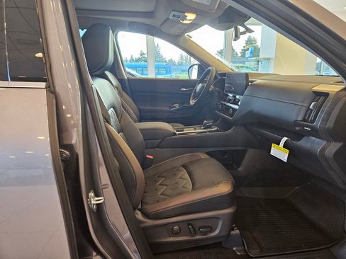 New 2026 Nissan Pathfinder Platinum w/ Cargo Package image 25