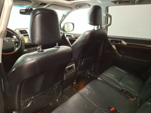 Used 2016 Lexus GX 460 w/ Premium Package AWD/4WD image 16