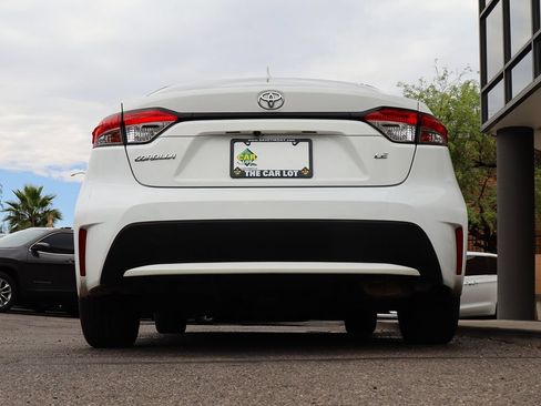 Used 2021 Toyota Corolla LE FWD image 12