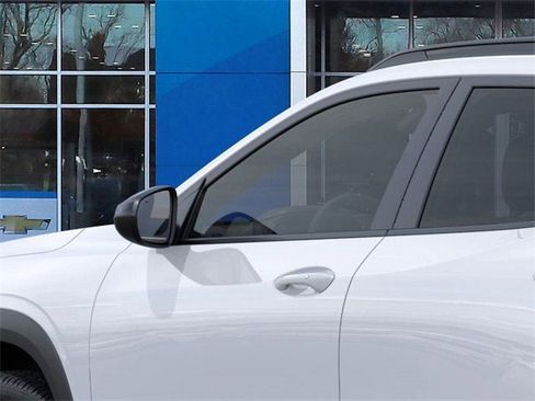 New 2026 Chevrolet Trax RS w/ Sunroof Package image 12
