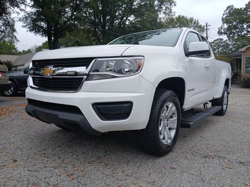 Used 2020 Chevrolet Colorado LT w/ Safety Package image 2