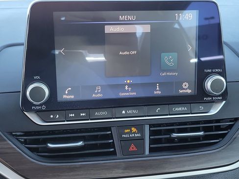 Used 2024 Nissan Altima 2.5 SV image 12