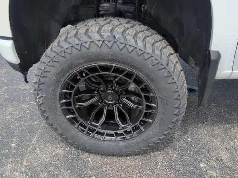 Used 2021 Chevrolet Silverado 1500 High Country w/ Z71 Off-Road Package AWD/4WD image 47