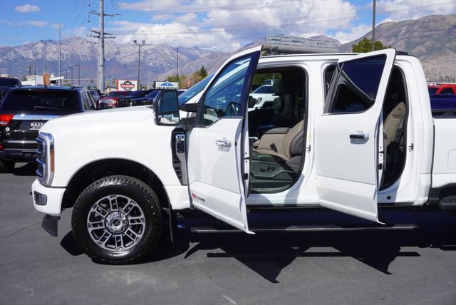 Used 2025 Ford F350 Platinum w/ Platinum Plus Package AWD/4WD image 23
