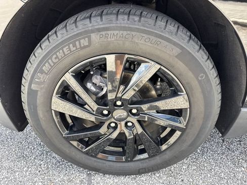 Used 2024 Chevrolet Equinox LS w/ LS Convenience Package FWD image 37