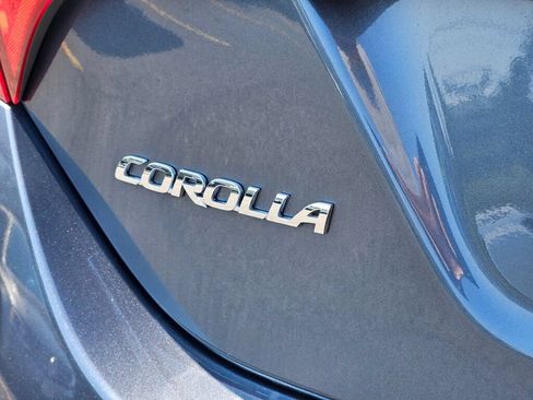 Used 2016 Toyota Corolla LE FWD image 11