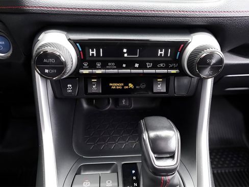 Certified 2021 Toyota RAV4 SE w/ Weather & Moonroof Package image 35