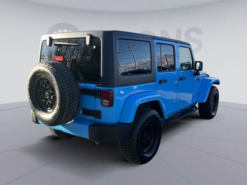 Used 2017 Jeep Wrangler Unlimited Sahara w/ Connectivity Group image 7