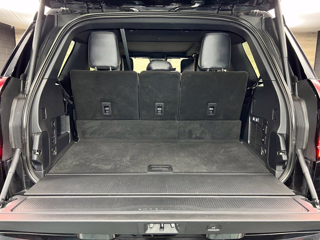 Used 2025 Ford Expedition Platinum w/ Stealth Performance Package AWD/4WD image 22