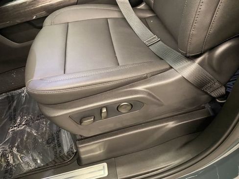 New 2026 Chevrolet Silverado 1500 LTZ w/ Technology Package AWD/4WD image 12