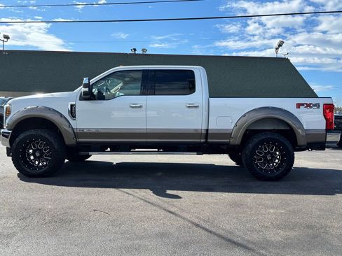 Used 2019 Ford F250 Lariat w/ Chrome Package image 7
