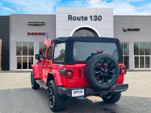 Used 2023 Jeep Wrangler Unlimited Sahara w/ Cold Weather Group AWD/4WD image 3