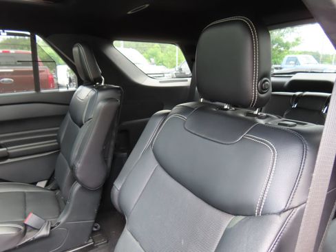 Used 2020 Ford Explorer ST w/ ST Street Pack AWD/4WD image 29