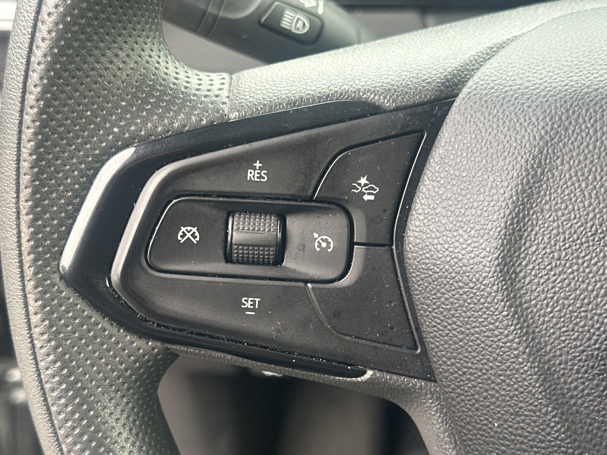 Used 2025 Chevrolet TrailBlazer LT FWD image 56