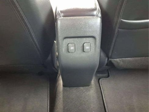 Used 2023 Nissan Kicks SR w/ SR Premium Package FWD image 13