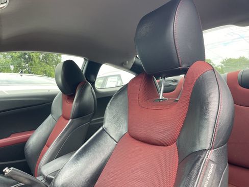 Used 2012 Hyundai Genesis 2.0T RWD image 14